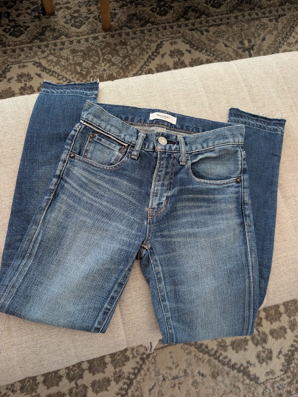 MOUSSY VINTAGE Clarence Skinny Jeans Raw Frayed Hem Size 24 Made in Japan